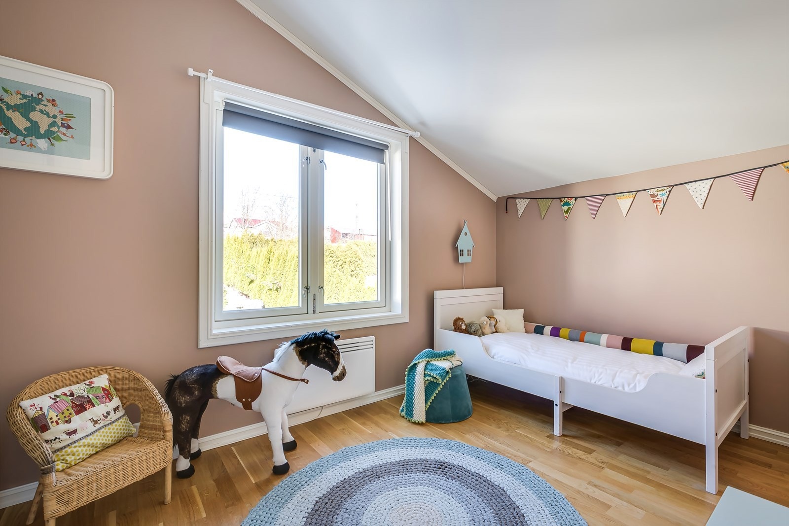 Videre finner man tre gode soverom. Galleribilde