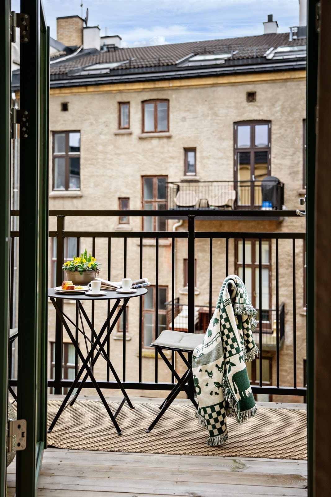Fra hovedsoverommet er det utgang til balkong. Galleribilde