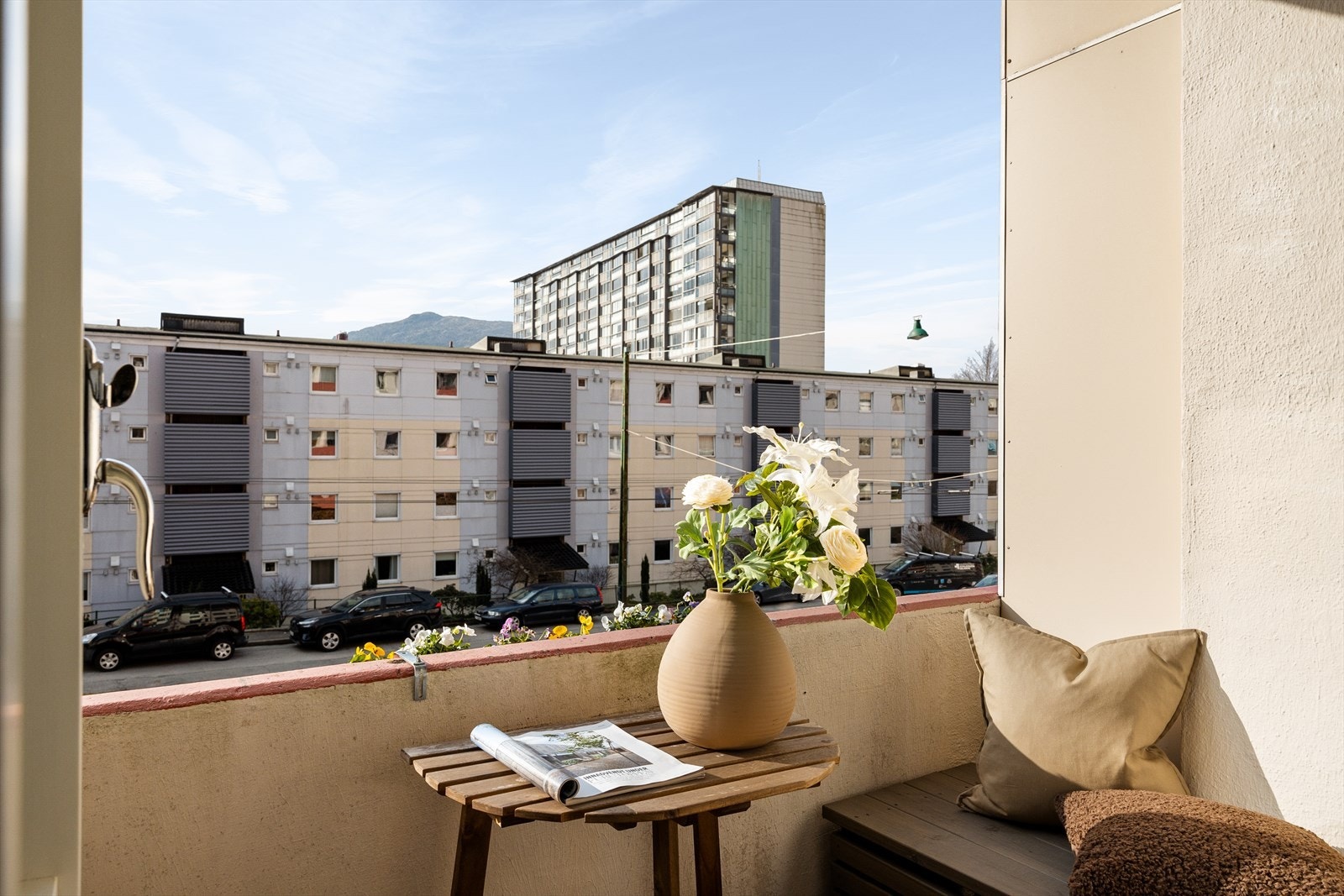 En flott 3-roms leilighet med balkong på 2,6 kvm. Galleribilde