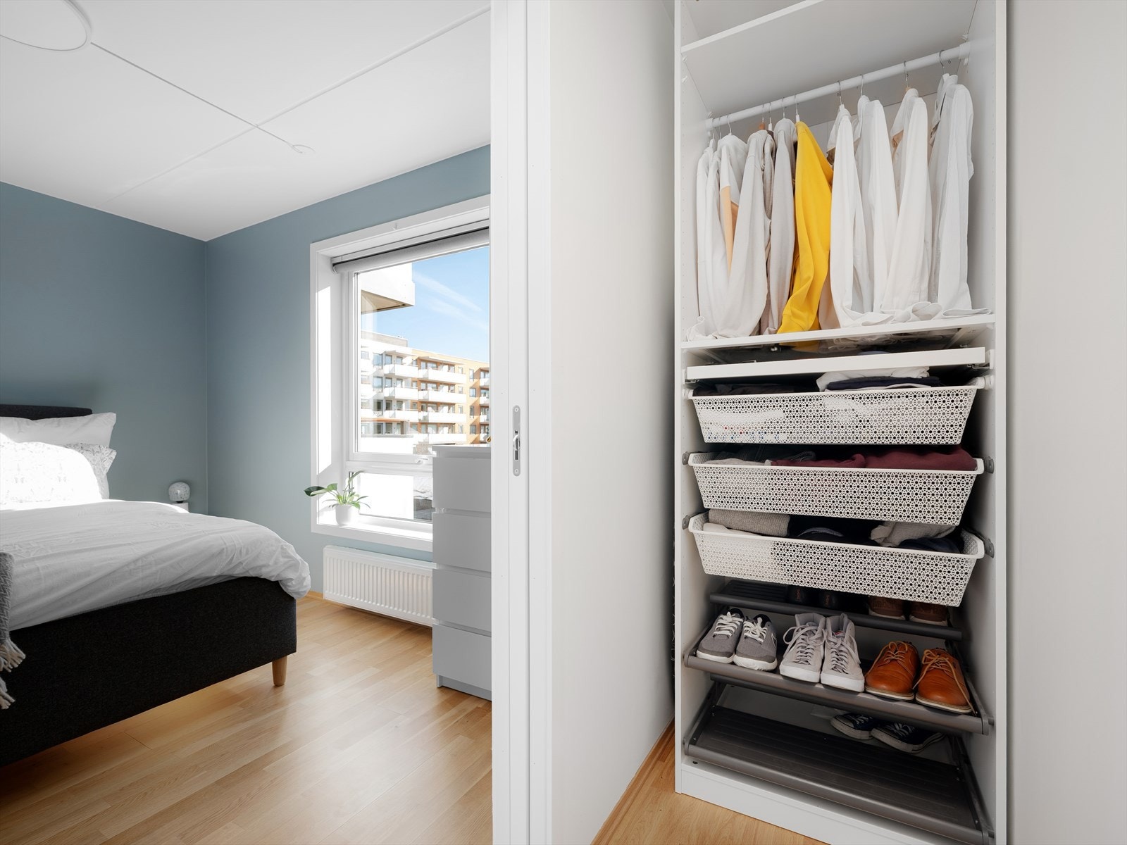 - Garderobeskapene medfølger - Galleribilde