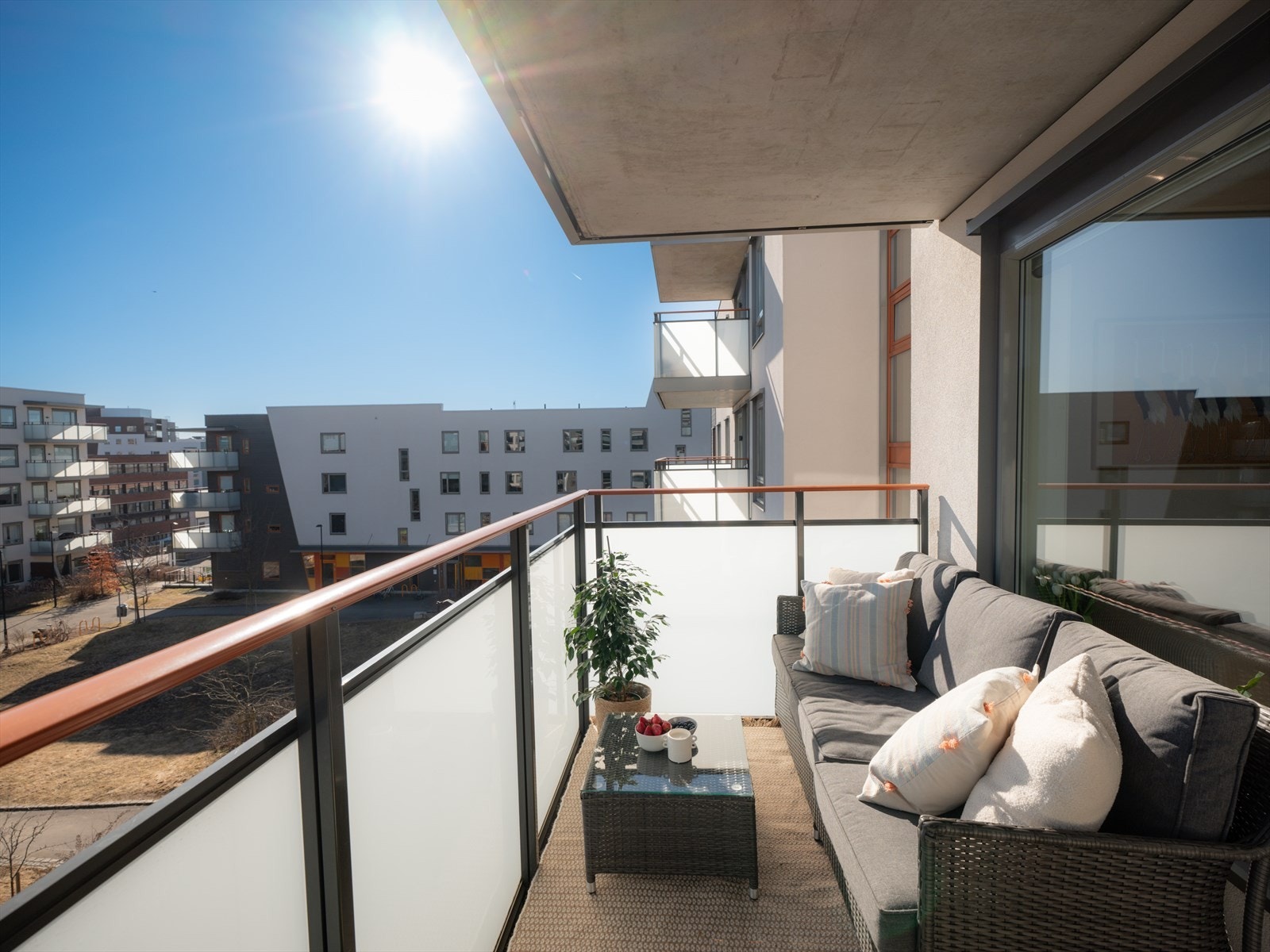 - 8 m² østvendt solrik balkong - Galleribilde