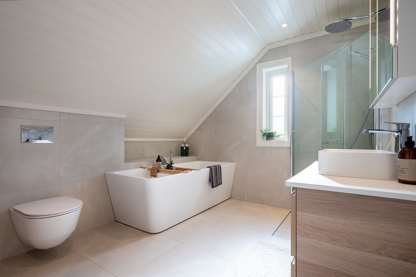 Boligens største bad er nytt i 2022. Galleribilde