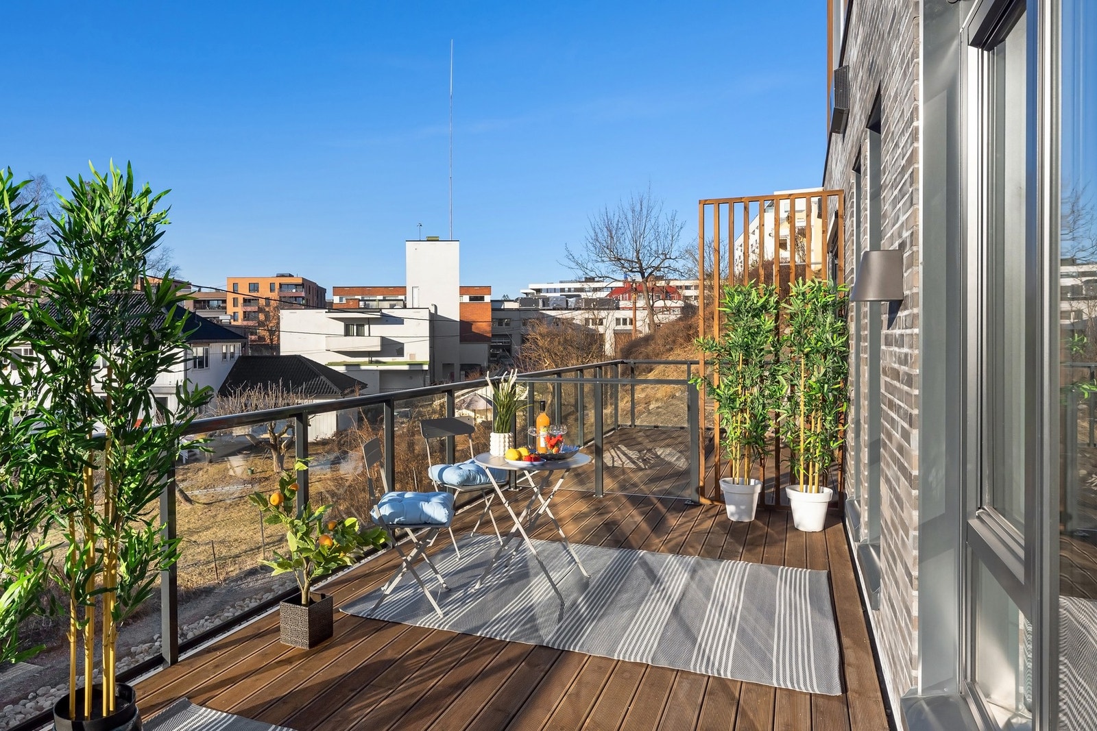 Vestvendt balkong på 24 kvm. Galleribilde