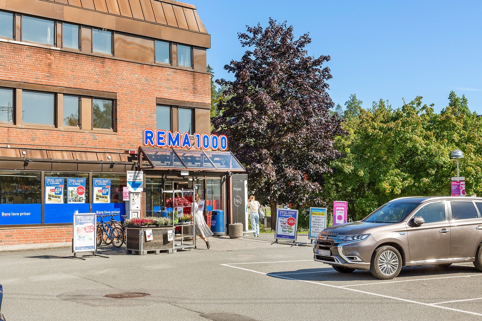 Rema 1000 Gjettum Galleribilde