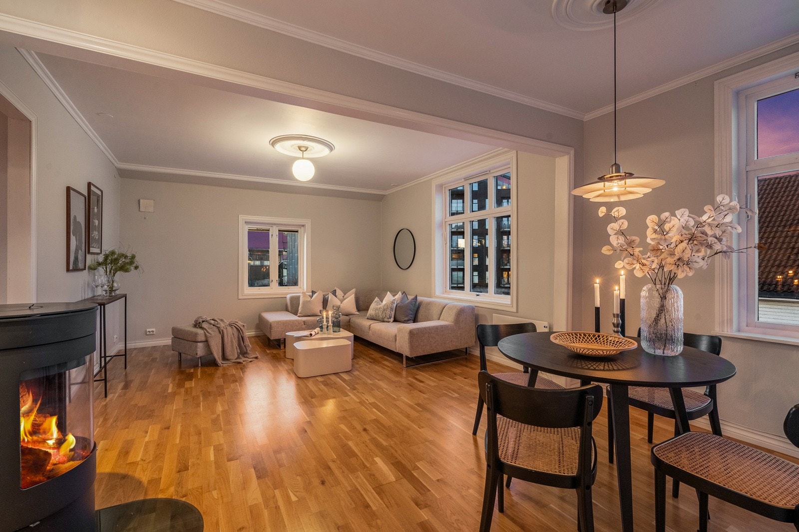 EIE Eiendomsmegling - Jr. Partner Håkon Hovland presenterer Ryfylkegata 1! Galleribilde