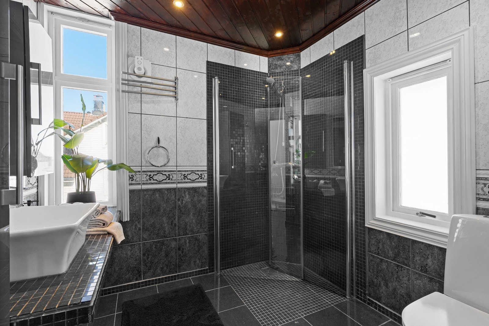 Flislagt bad med gulvvarme. Galleribilde