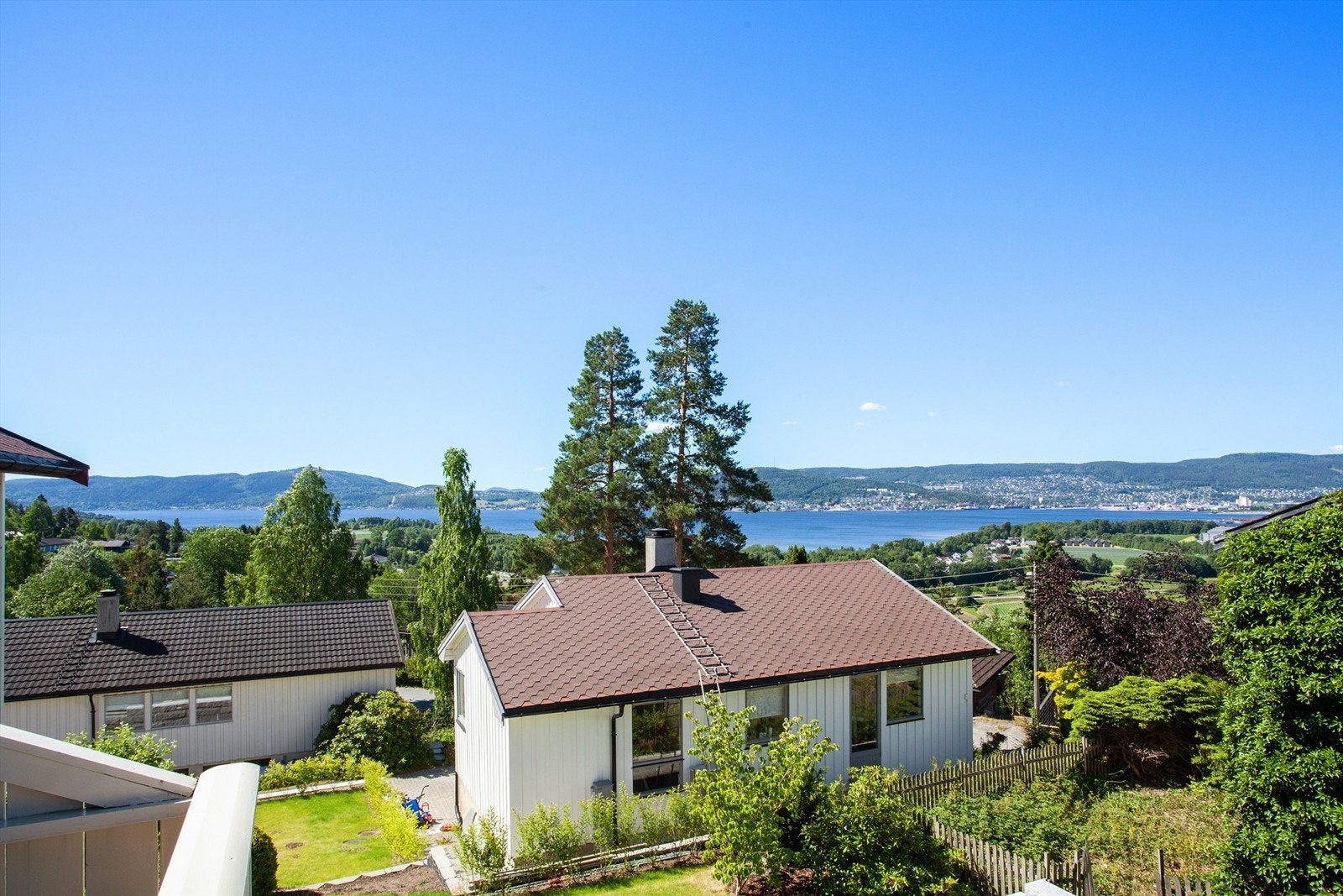 Utsikt (sommerbilde) - Nærområdet - Bilde fra tidligere salg av eiendommen i 2018 Galleribilde