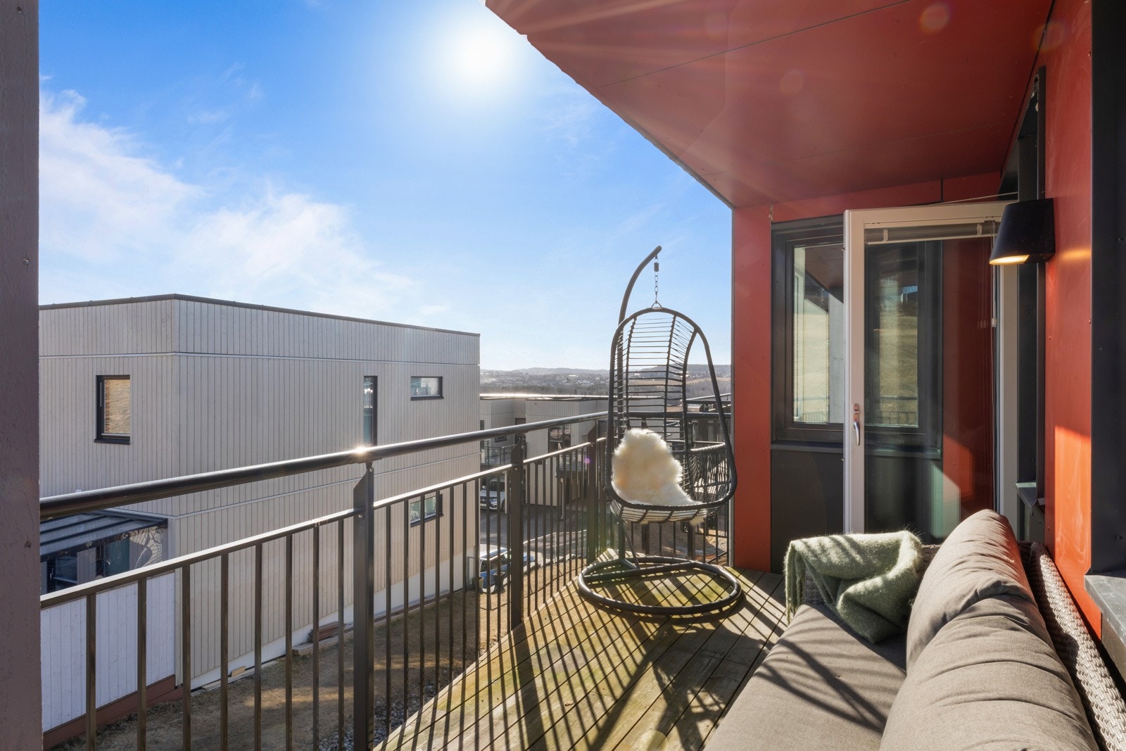 Leilighetens terrasse er på 11 kvm. Galleribilde