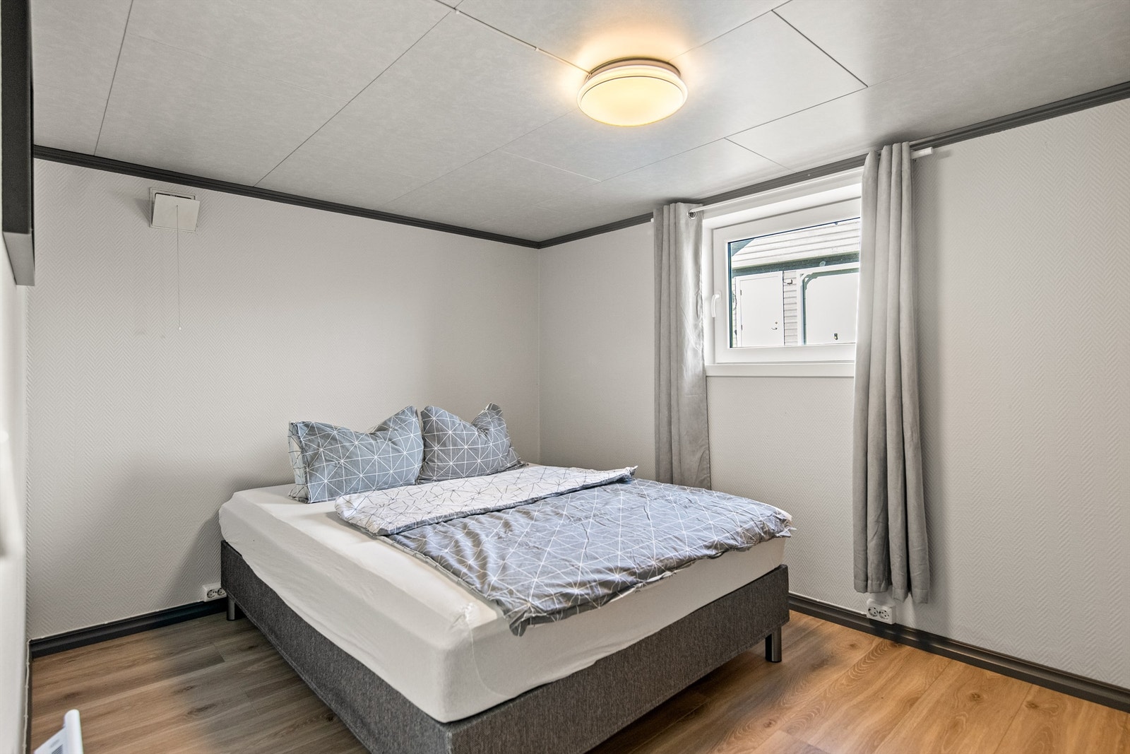 Soverom nummer tre i kjelleren (ikke søkt og godkjent for varig opphold) Galleribilde