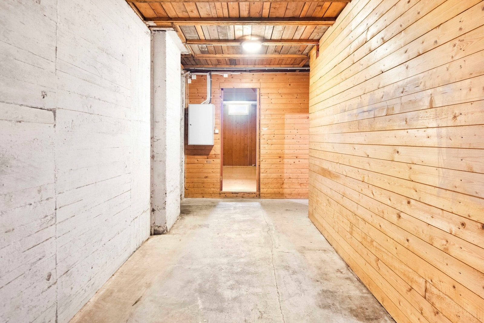 Gang i kjeller. Galleribilde