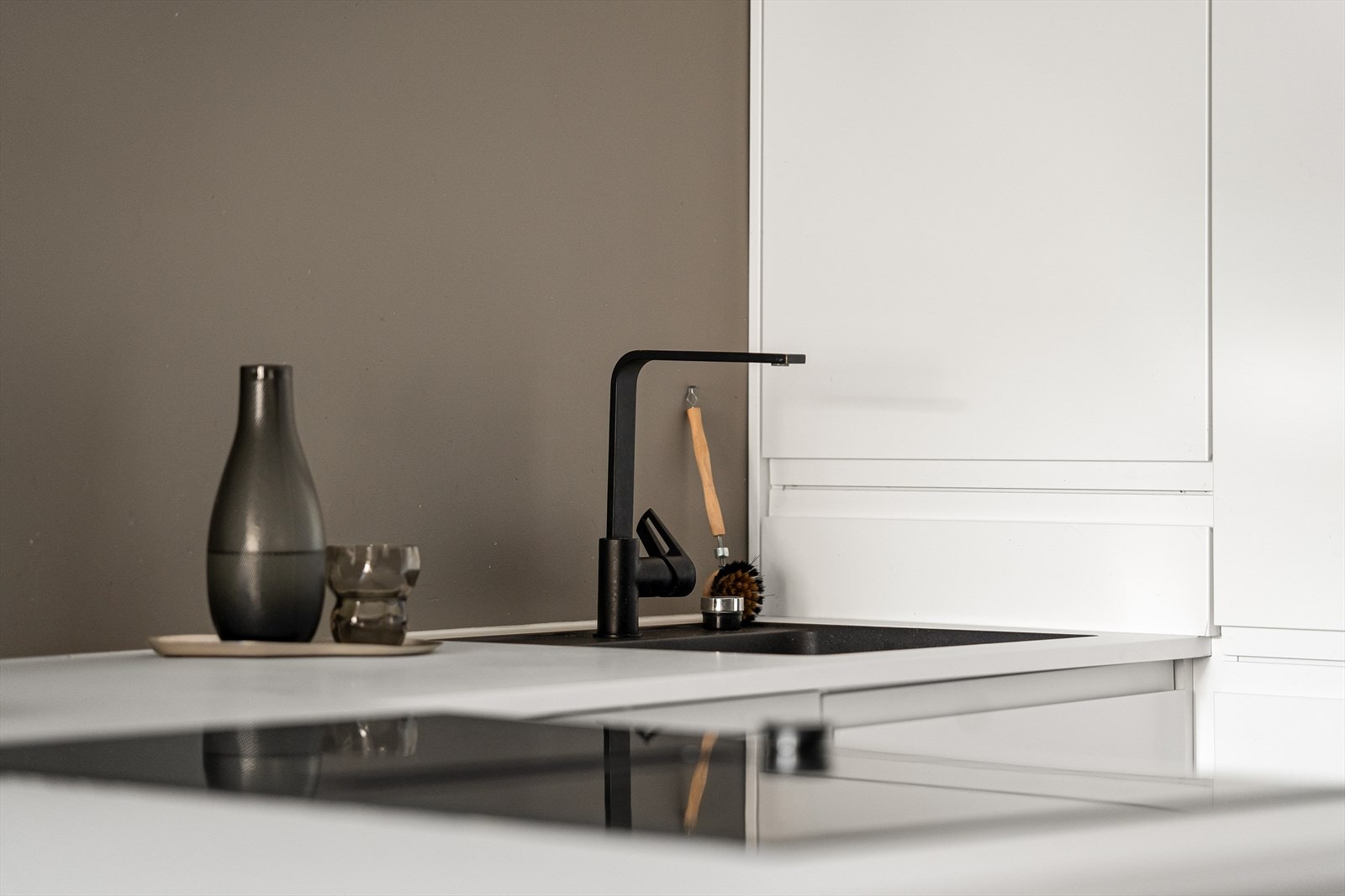 Sigdal kjøkkeninnredning fra 2020/2021. Miele og Gaggenau hvitevarer. Galleribilde