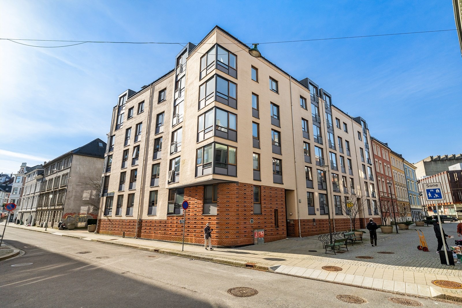 Daniel Hansens gate ligger i et populært område i Bergen Sentrum med kort vei til "alt". Galleribilde