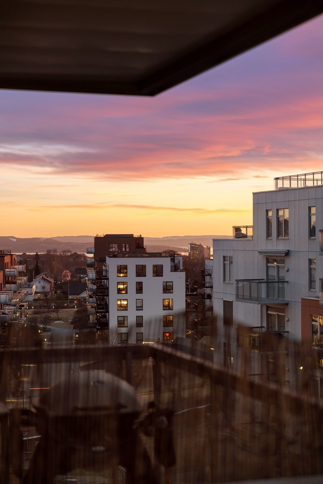 Her er det rom for mye utendørs hygge og på solfylte sommerdager vil du trives her Galleribilde