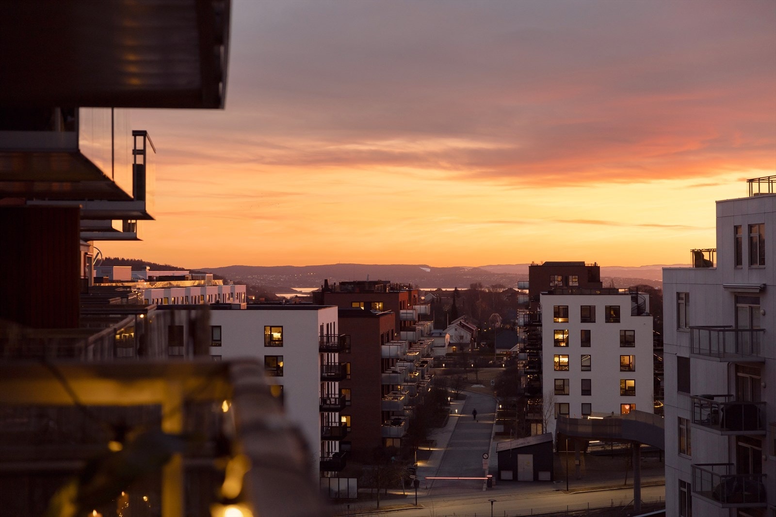 Dette er en virkelig flott 2-roms selveier fra 2018, høyt beliggende i blokkens 6. etasje med nydelig utsikt! Galleribilde