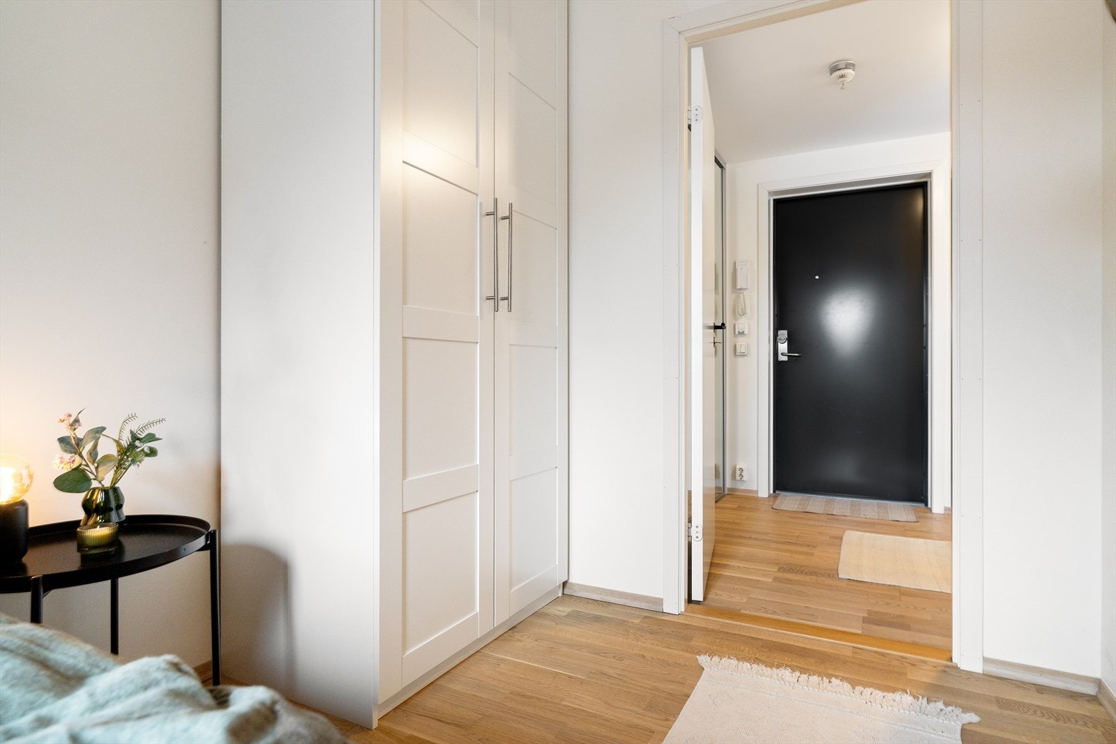 Soverom ved gang/entre. Galleribilde