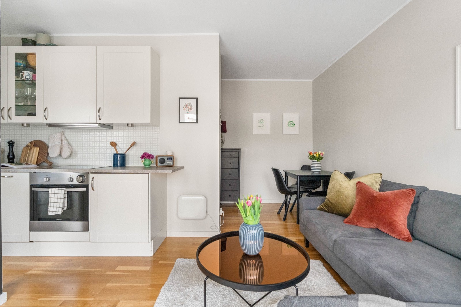 Raus takhøyde i stuen opp mot 2.58m. Galleribilde