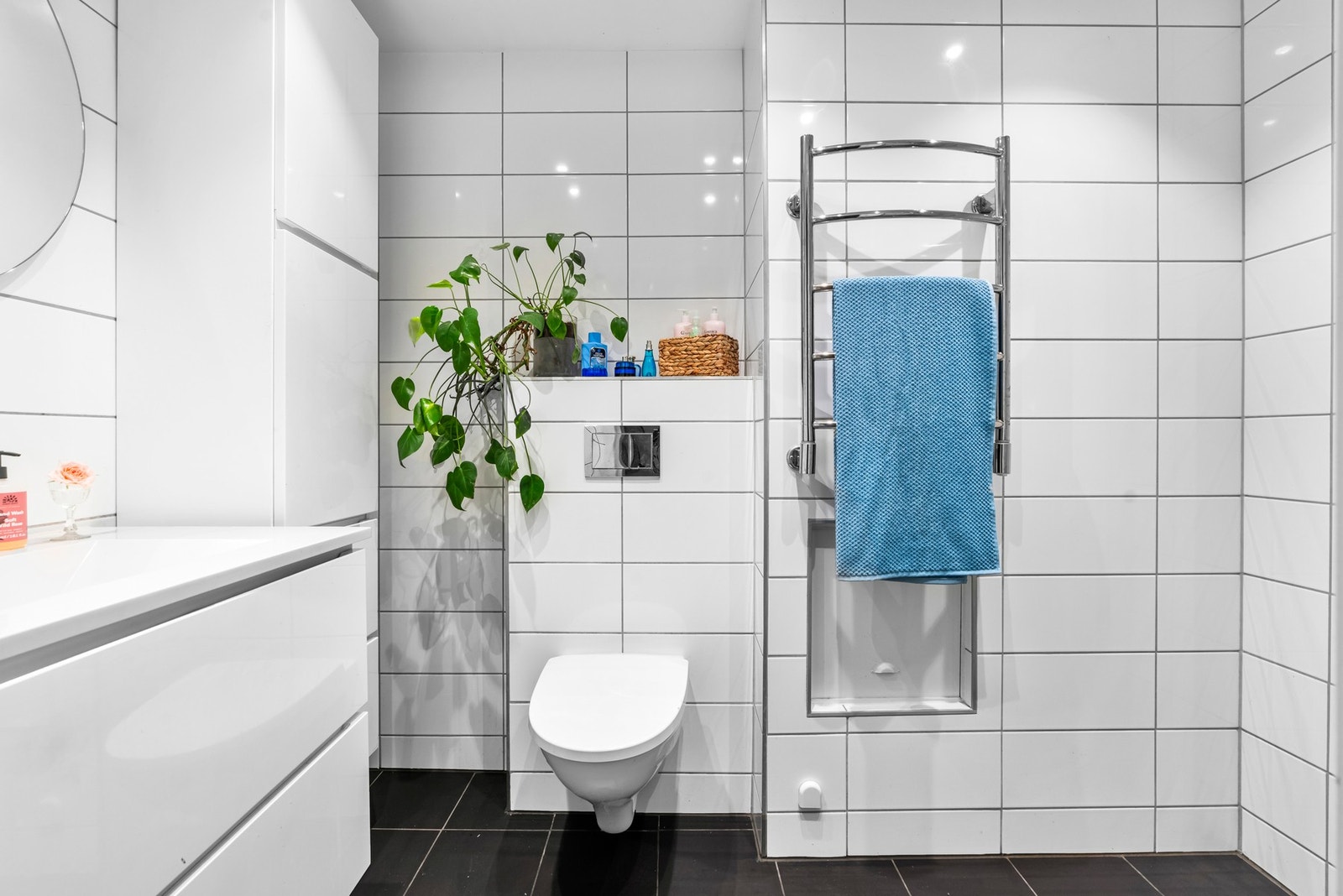 Bad fra 2018 - totalrenovert i regi av sameiet Galleribilde