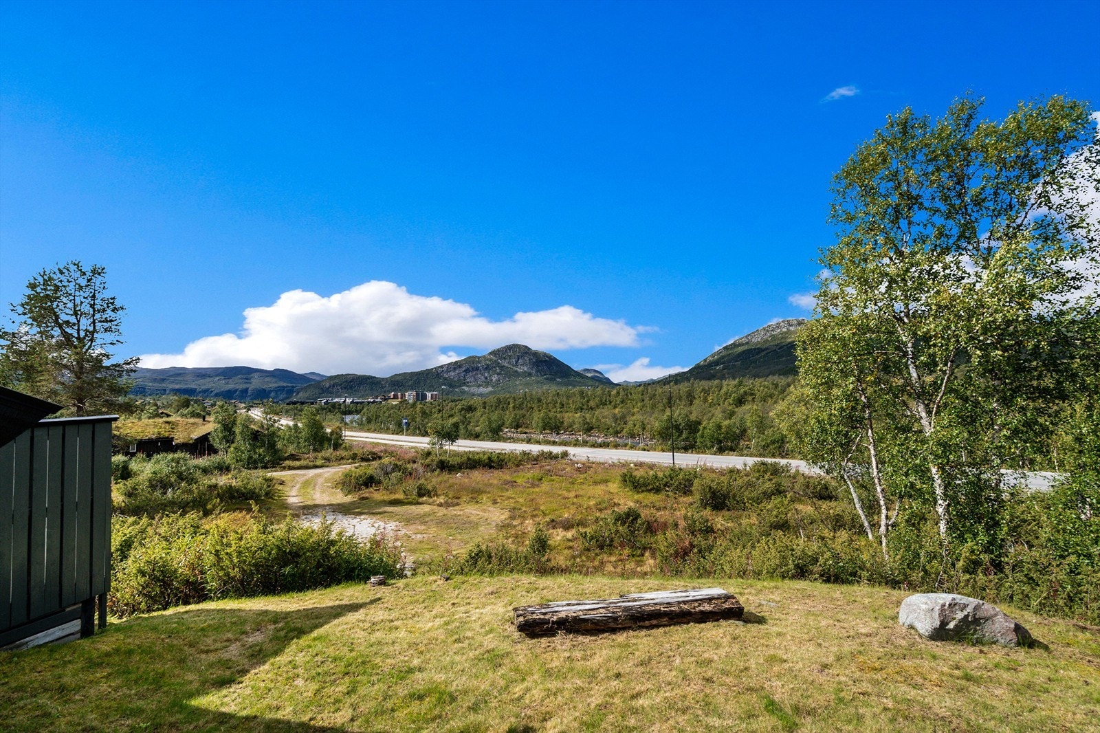 Solrik beliggenhet. Galleribilde