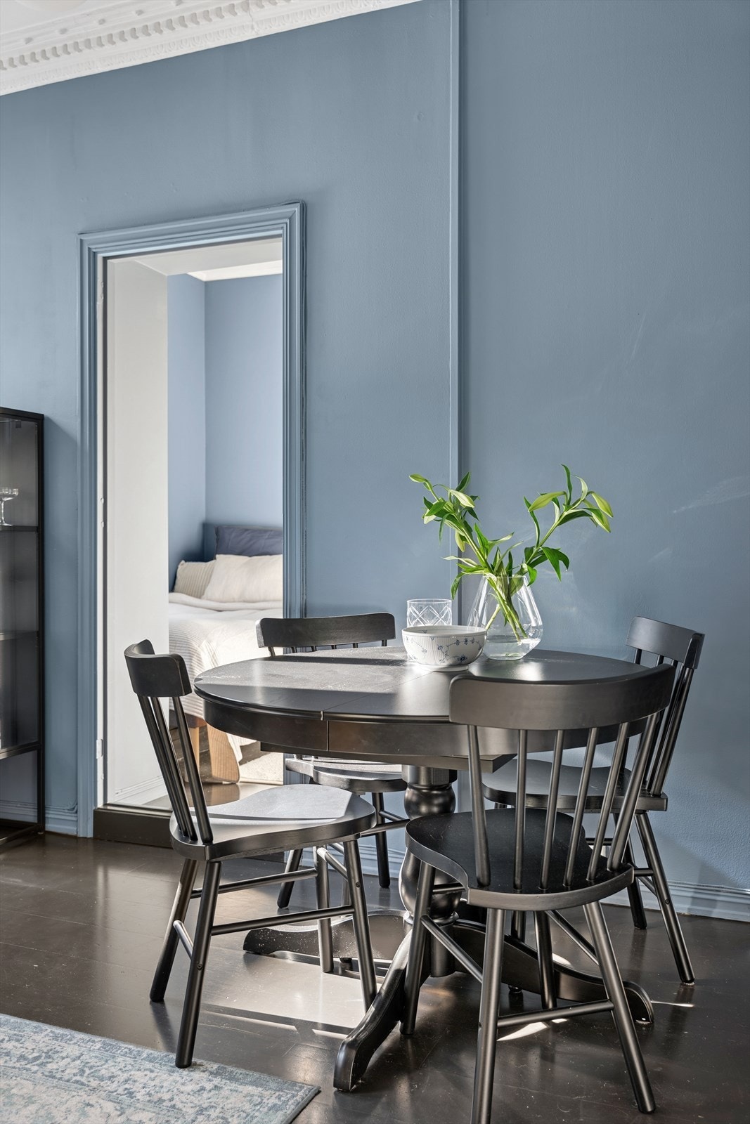 Her er det plass til spisebord for sosiale sammenkomster. Galleribilde