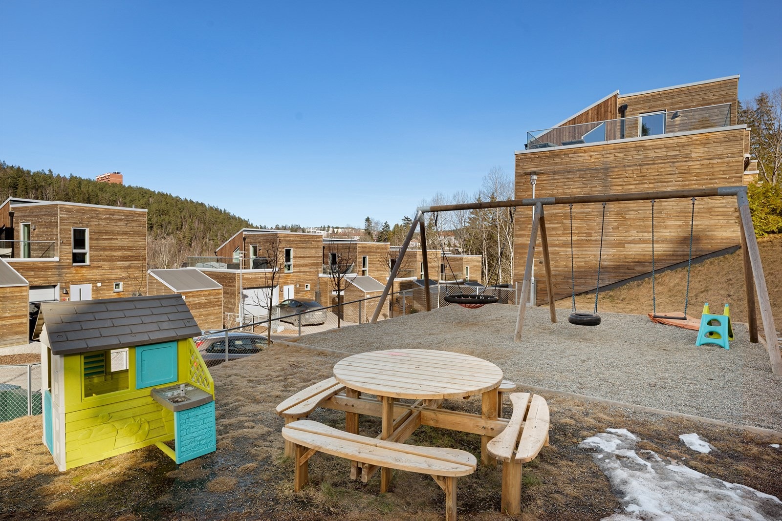 Lekeplass på sameiets tomt Galleribilde