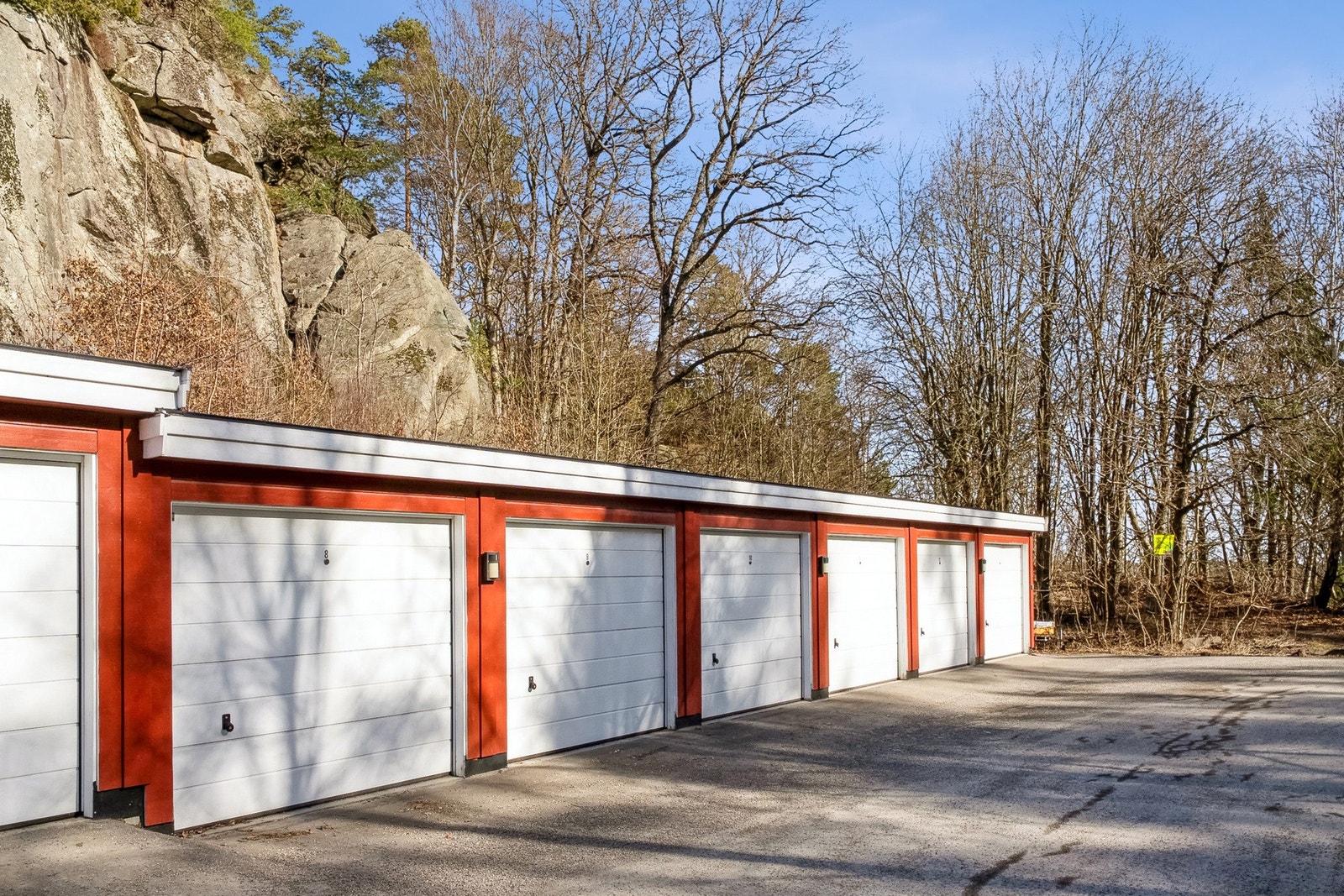 Det medfølger garasjeplass til andelen. Galleribilde