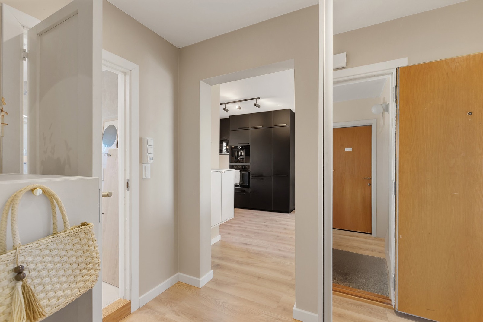 Det er montert dørcalling i entreen Galleribilde