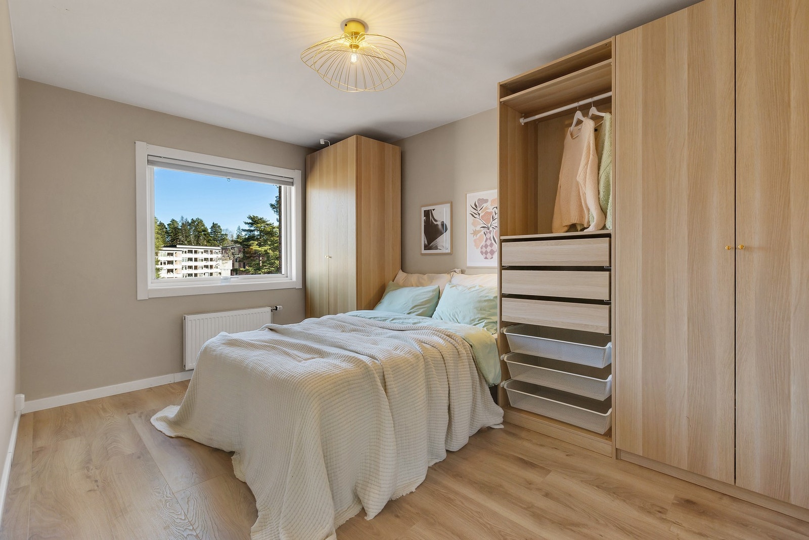 Hovedsoverommet er av sjenerøs størrelse Galleribilde