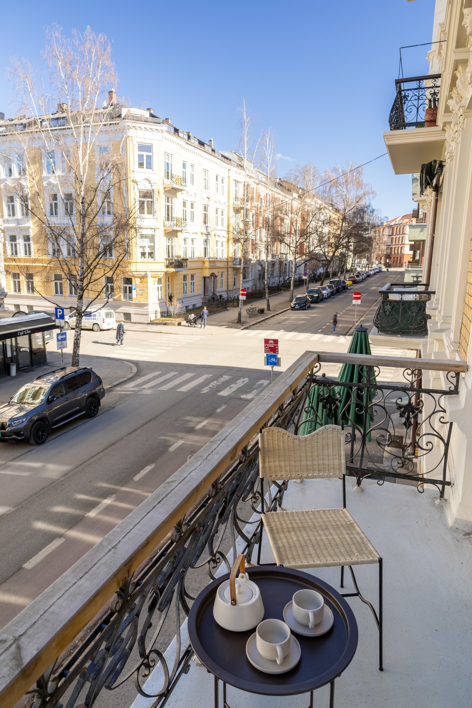 Plass til sittegruppe og bord. Galleribilde