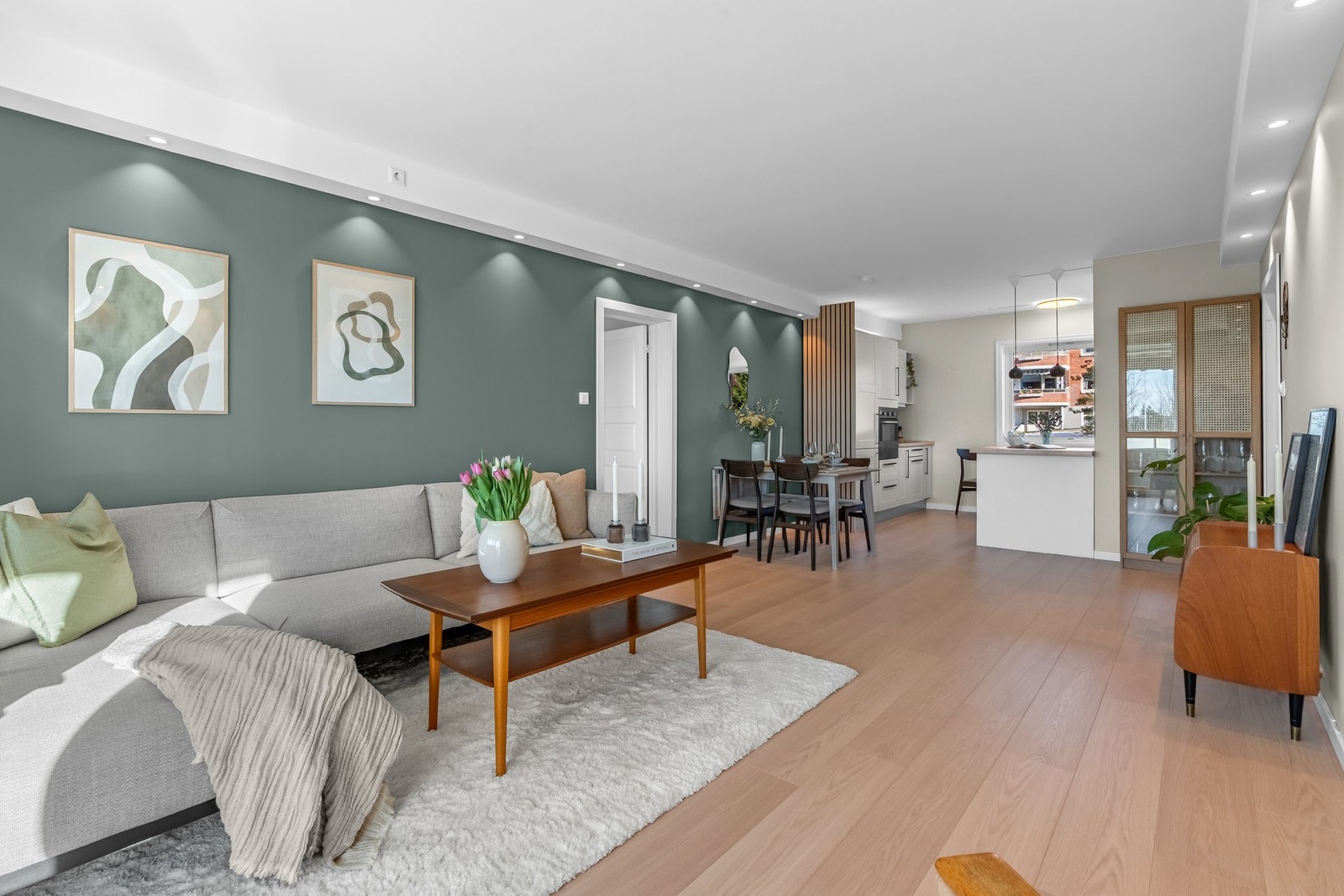 Bølerskrenten 15 er en stilren og moderne 3-roms, med god planløsning. Galleribilde