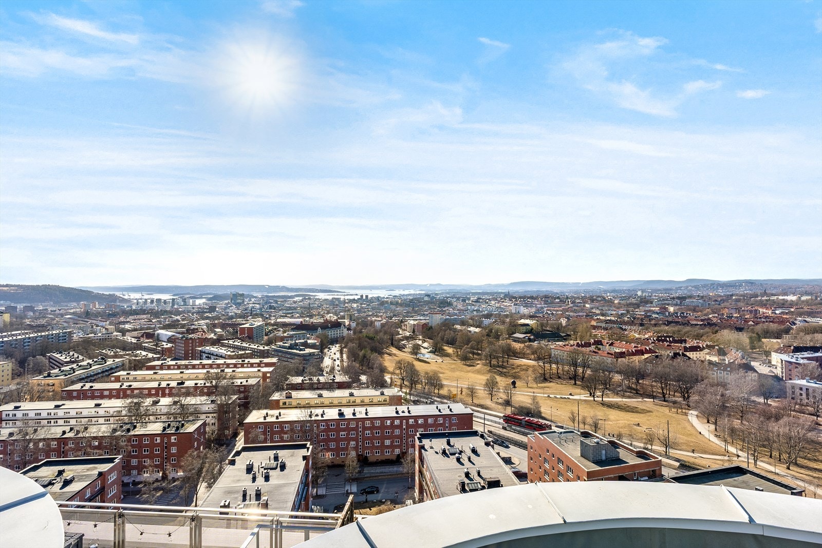Takterrassen har kanskje en av byenes beste utsikter! Galleribilde