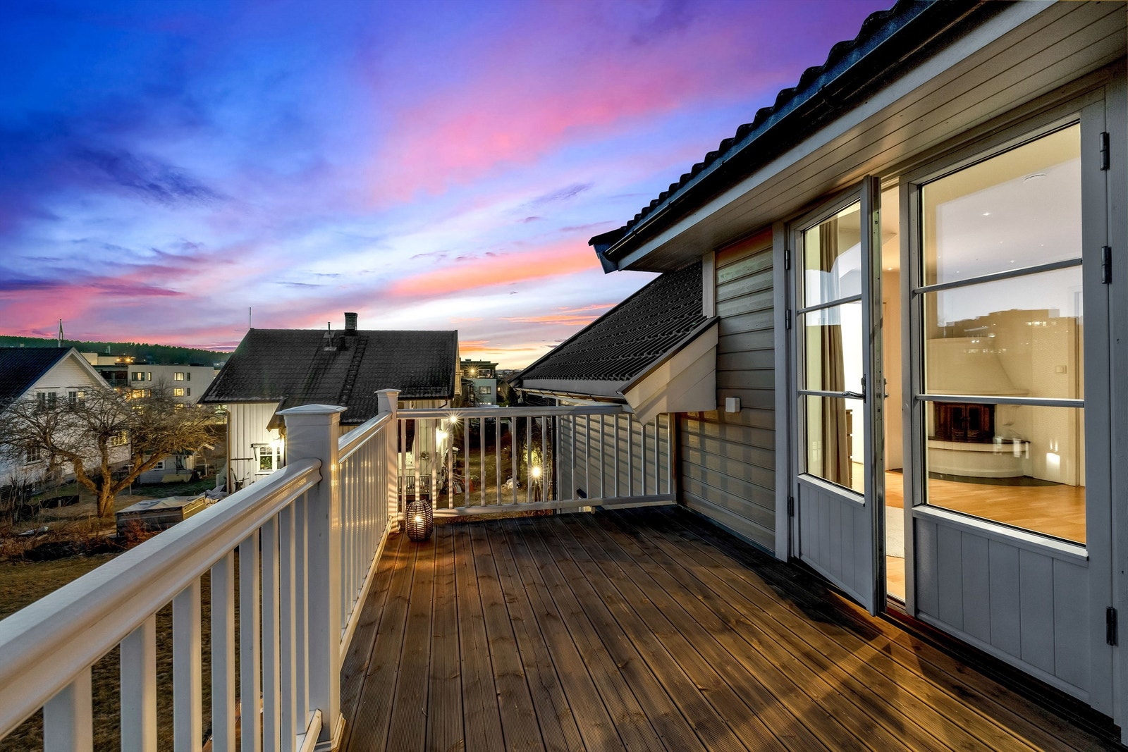 Fra hovedsoverommet har man tilkomst til sydvestvendt balkong Galleribilde