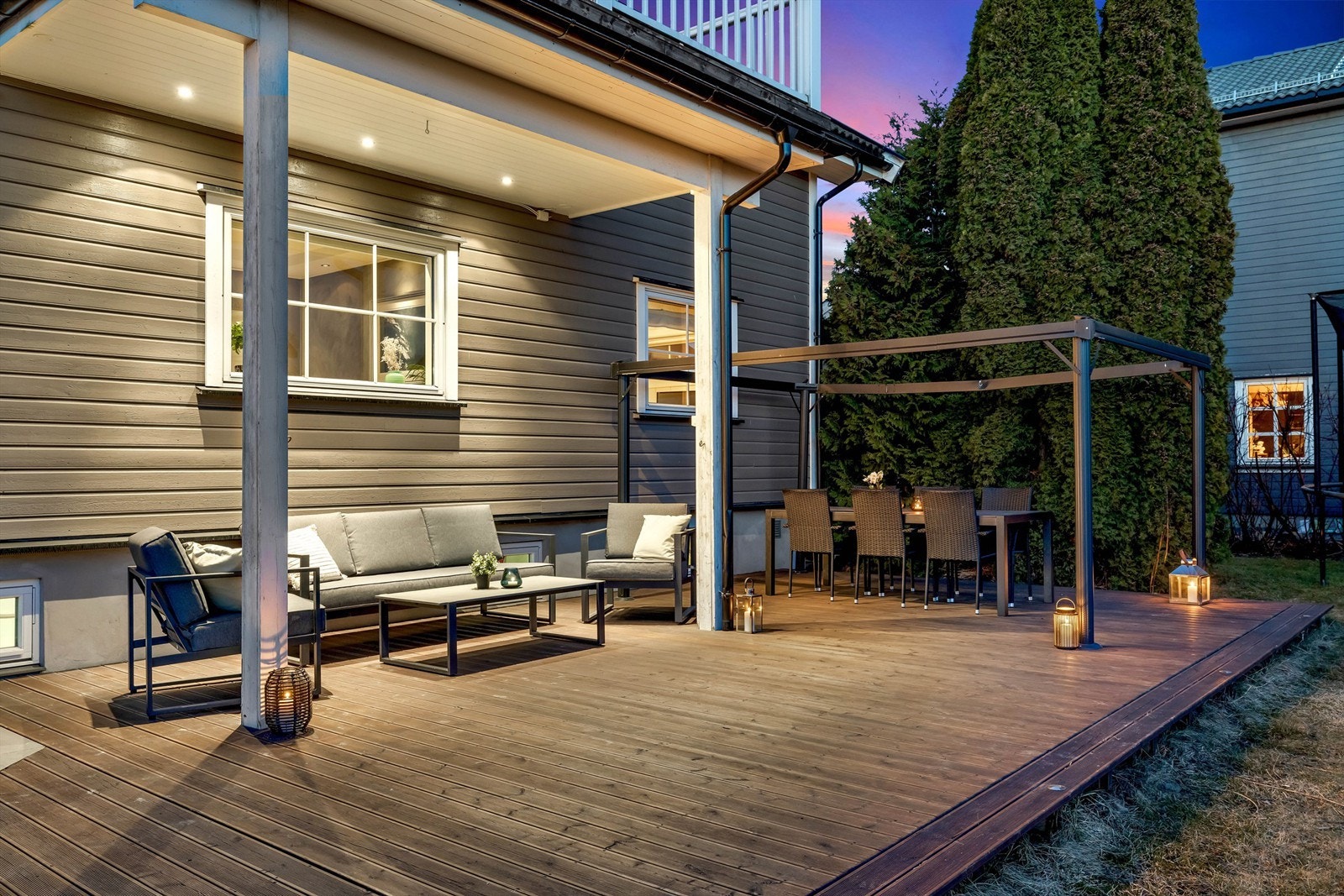 Pergolaen på terrassen medfølger handelen Galleribilde