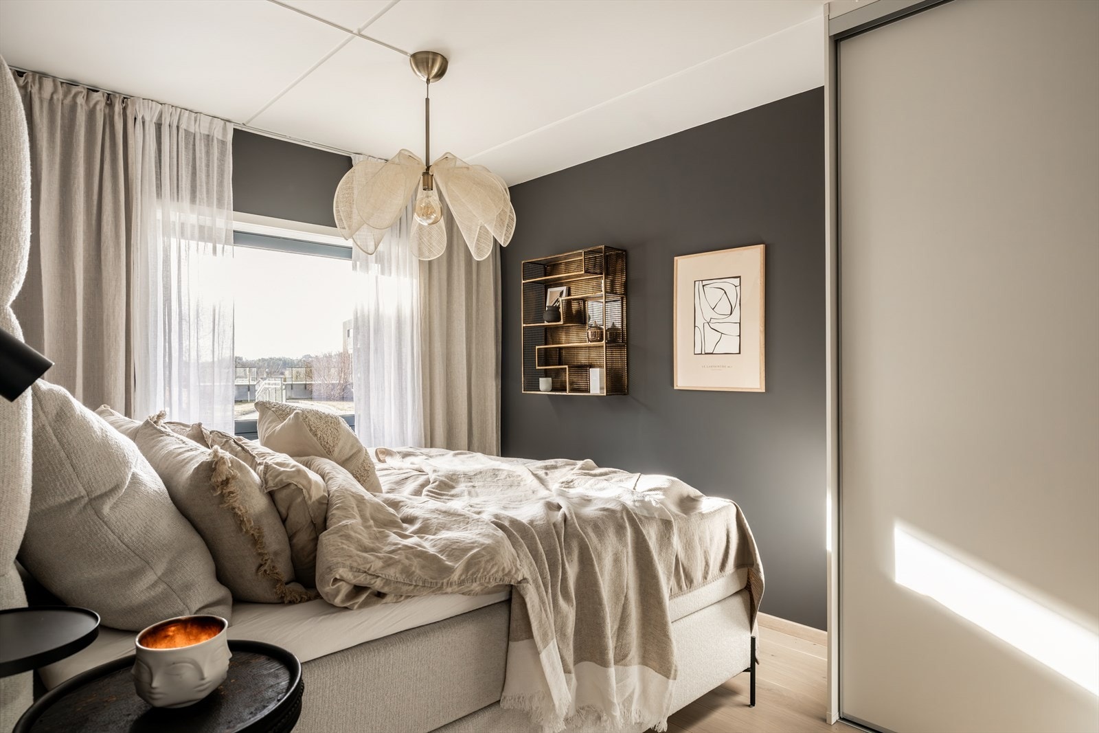 Boligen har tre gode soverom, så her er det plass til en større familie. Galleribilde