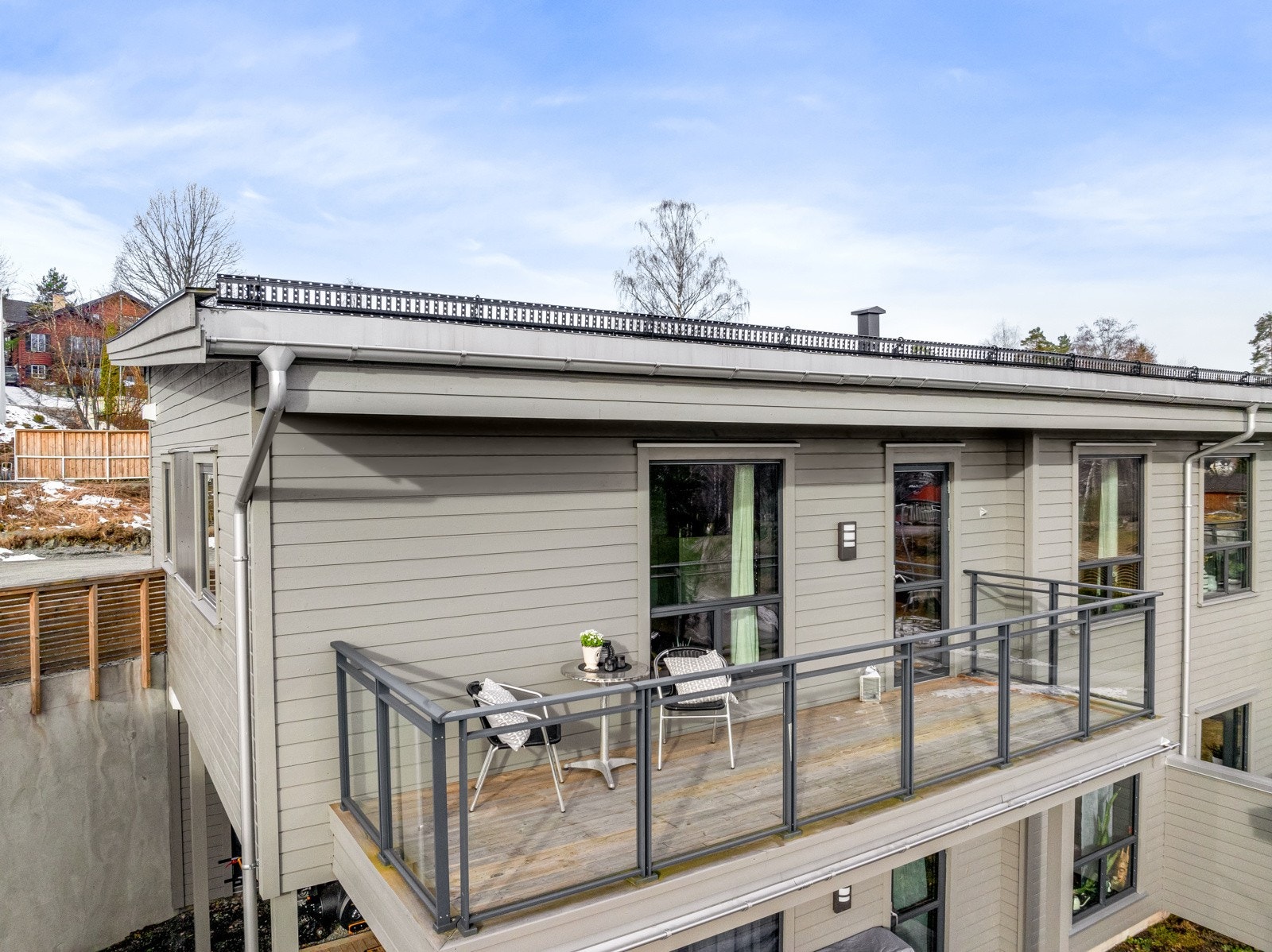 Dette blir en flott utvidelse av stuen i sommerhalvåret! Galleribilde