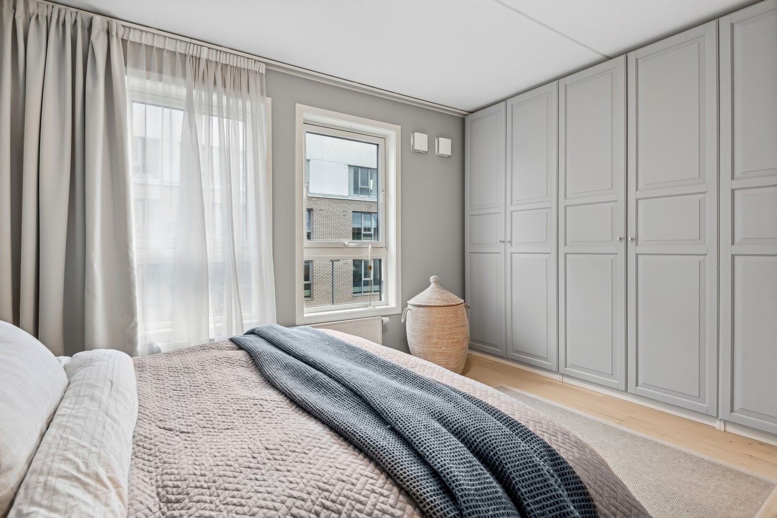 Godt med garderobeskap Galleribilde