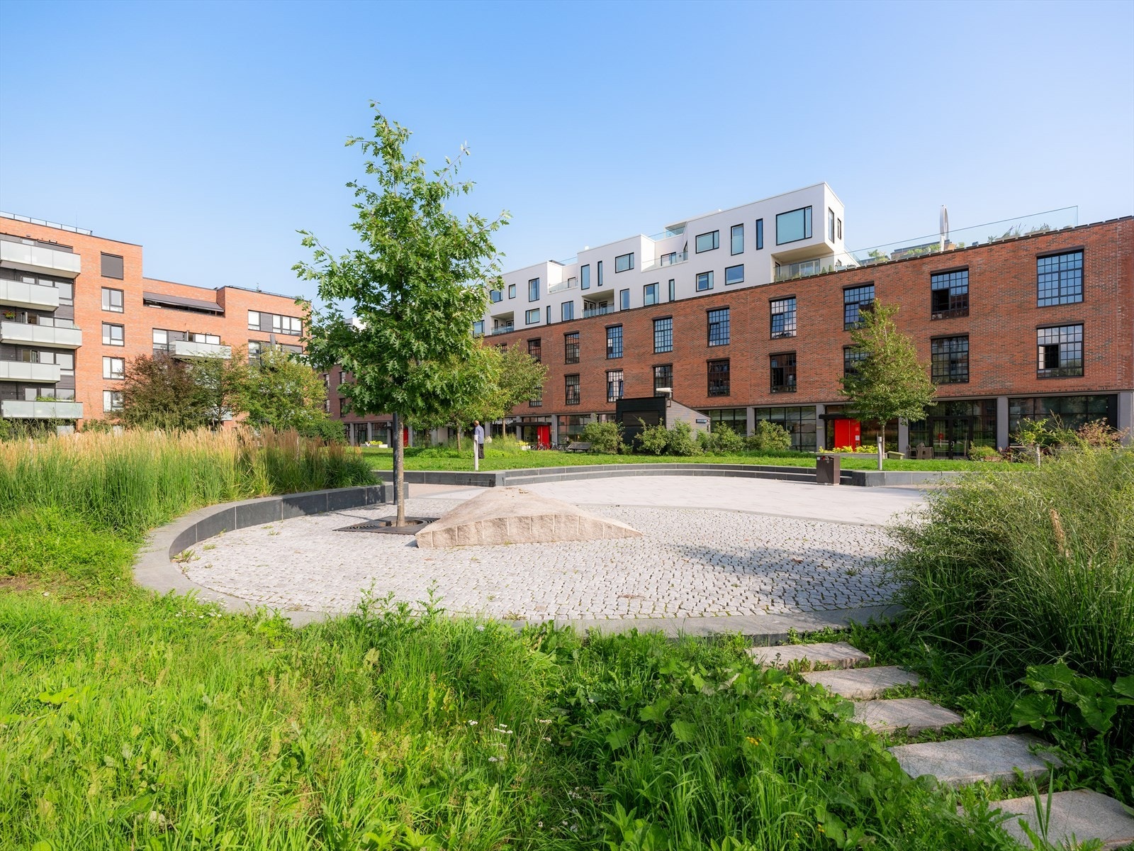 Vinslottet med ligger også en kort tur unna boligen. Galleribilde