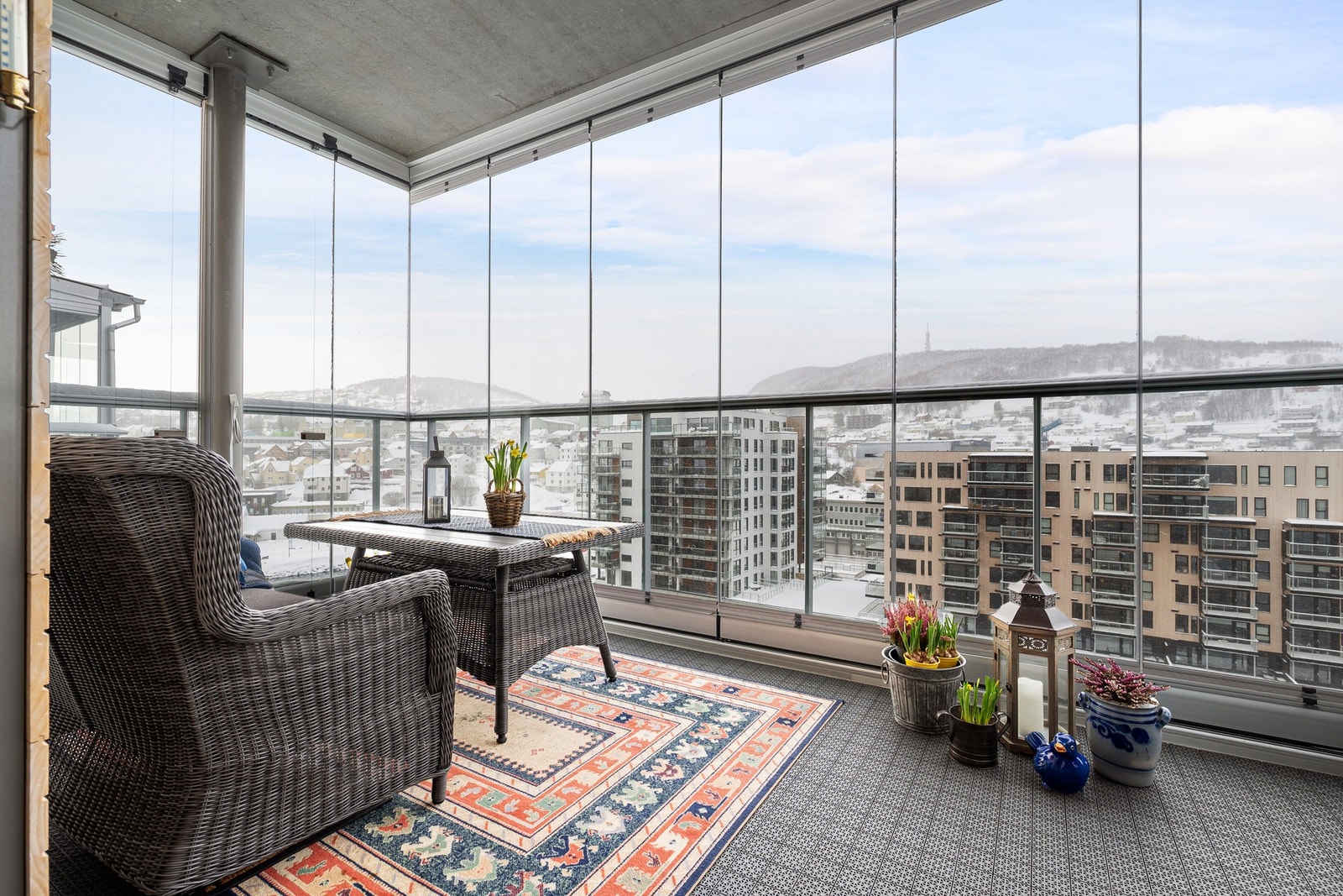 Med sine 13 kvm har du god plass til møblement, så her kan du nyte koselige kvelder uansett årstid! Galleribilde