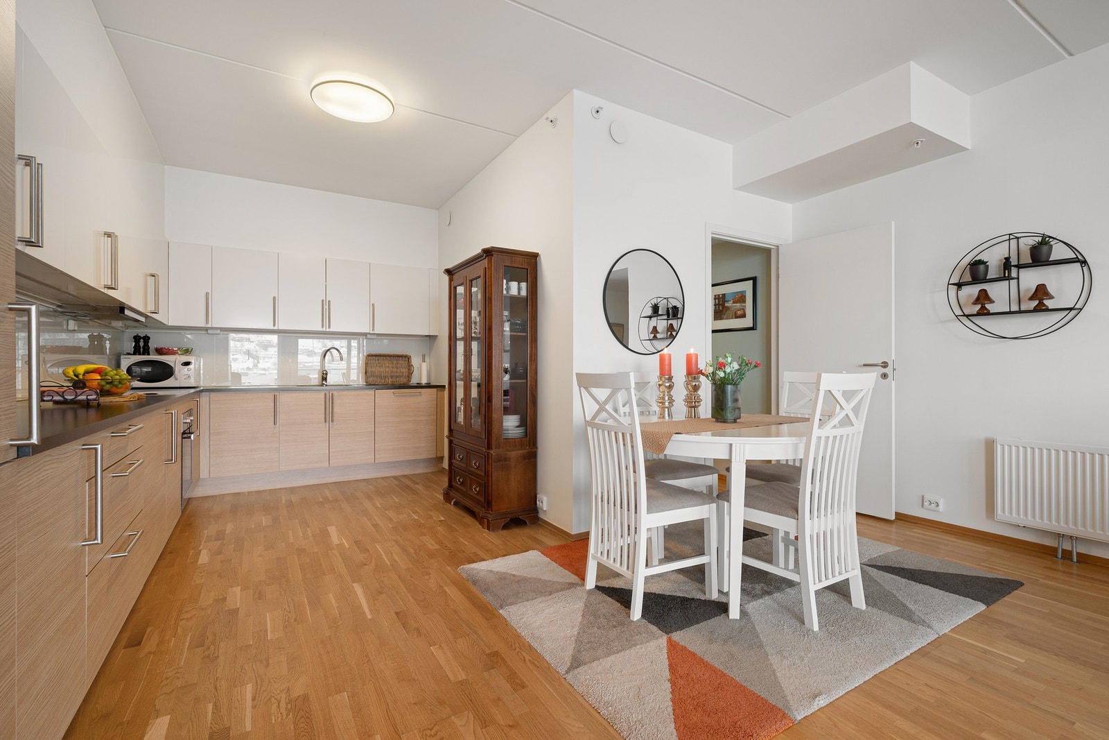 Vi fortsetter med kjøkkenet som du allerede har fått en smakebit av! Galleribilde