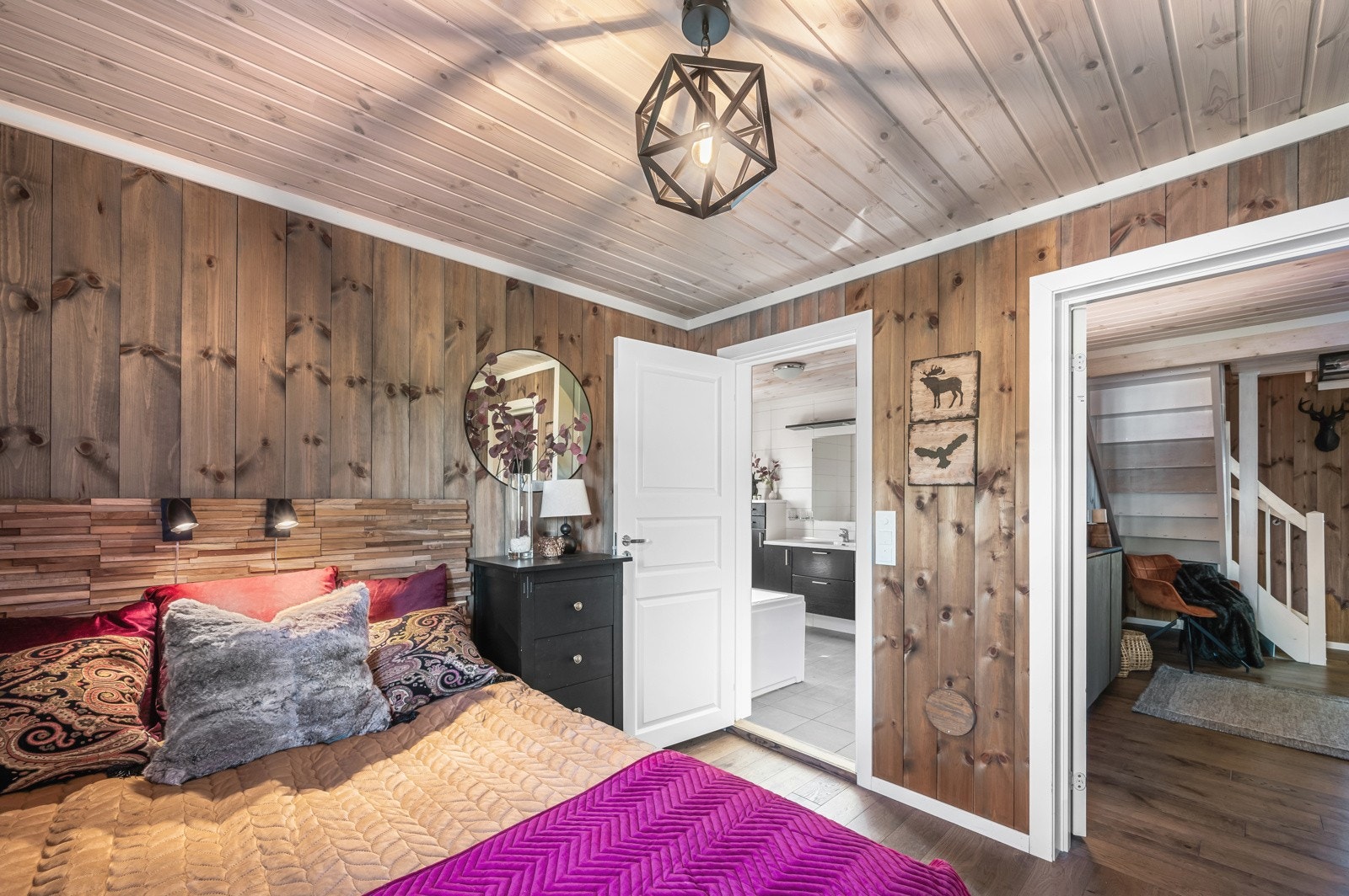 Master soverom med bad en suite Galleribilde