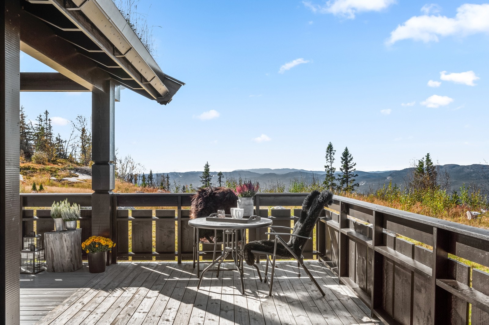 Store terrasser med sol tidlig morgen til sekveld Galleribilde