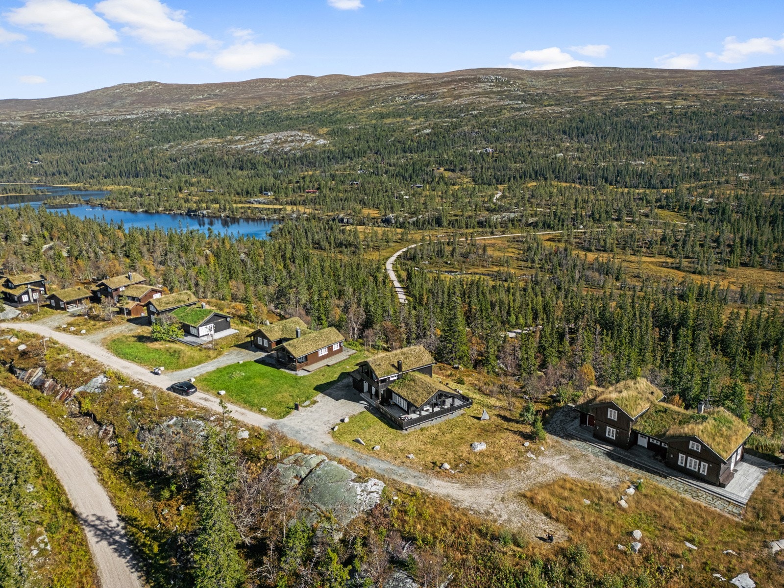 Utsikt mot Grindefjell og andre topper på Norefjell Galleribilde