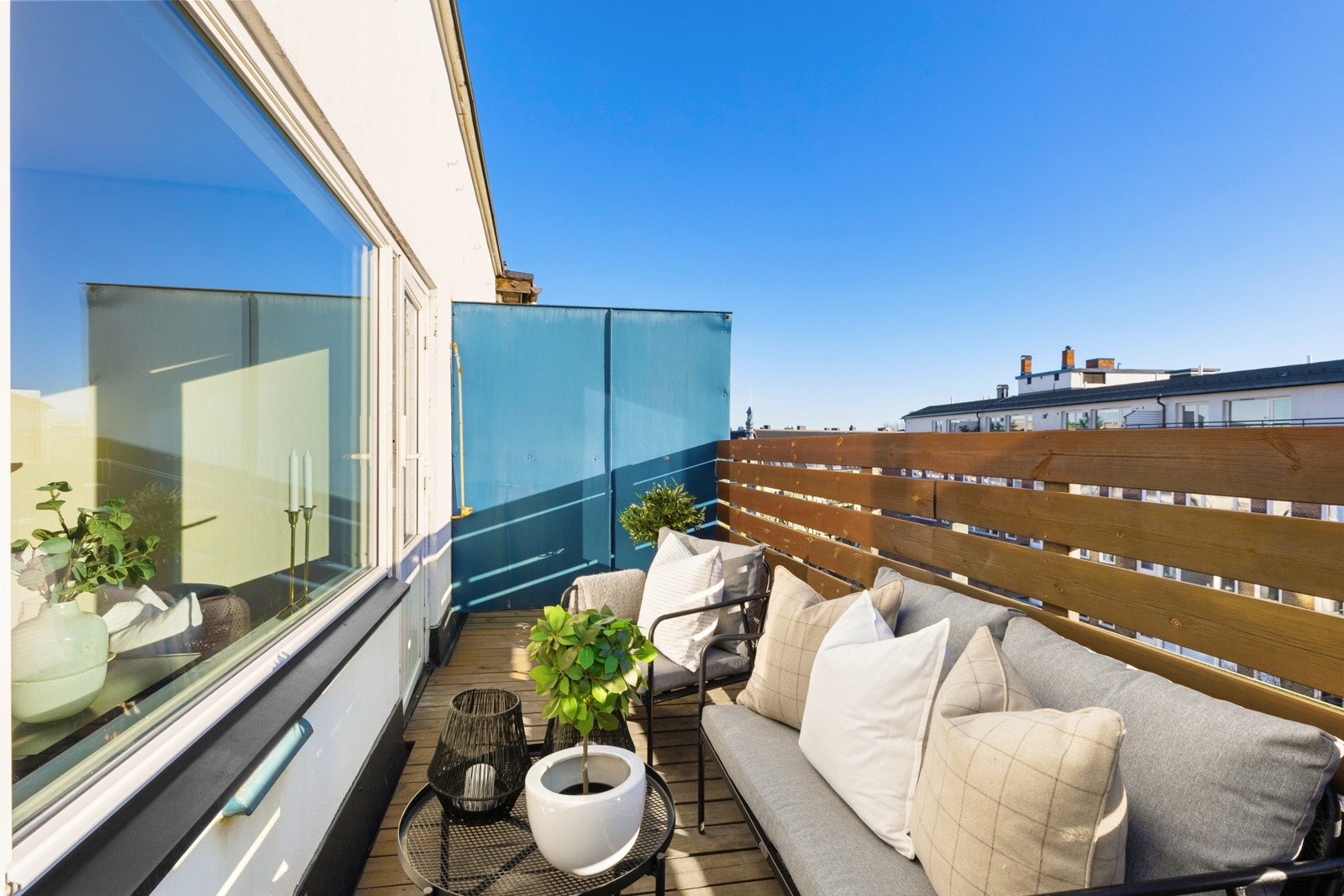 Herlig sydvestvendt terrasse på 7 kvm Galleribilde