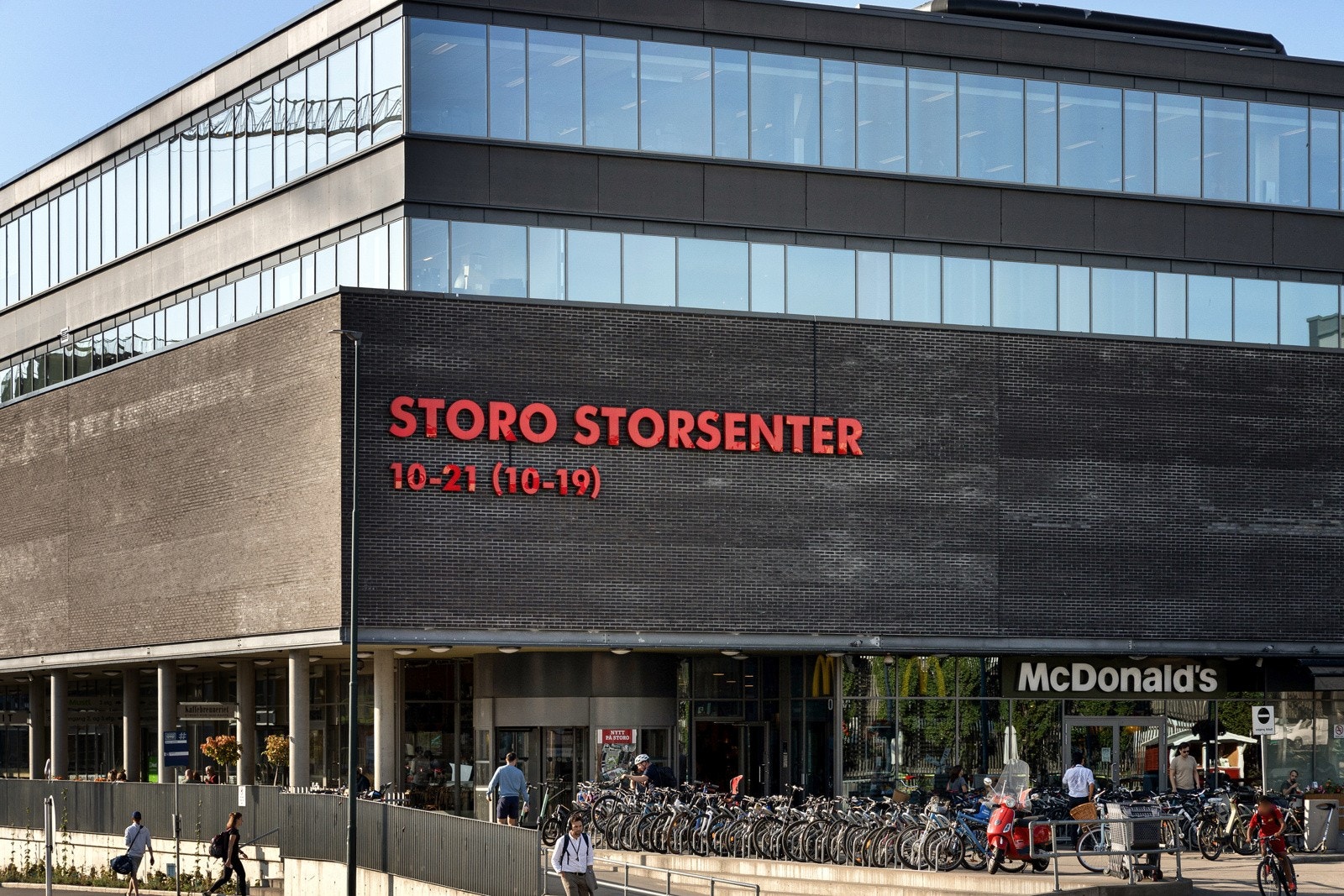 Storo Storsenter finner du etter 10 minutters gange fra leiligheten! Galleribilde