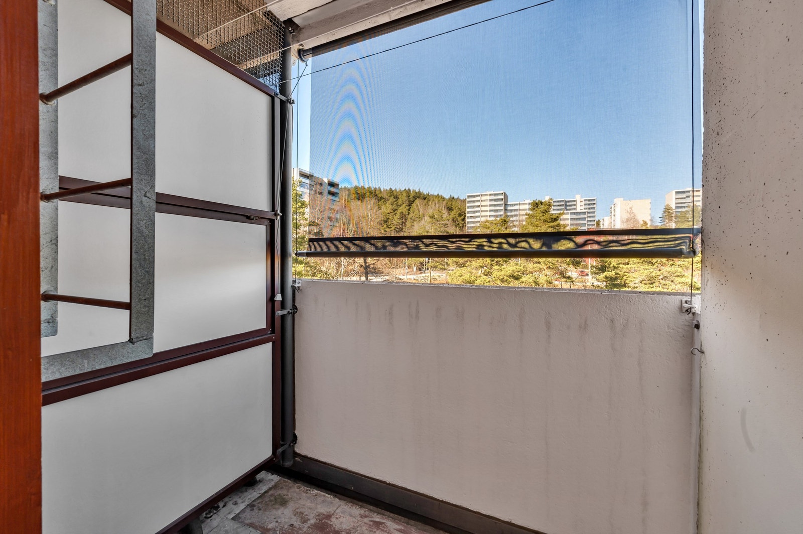 Balkongen er på ca. 2 kvm og vender mot nord. Galleribilde