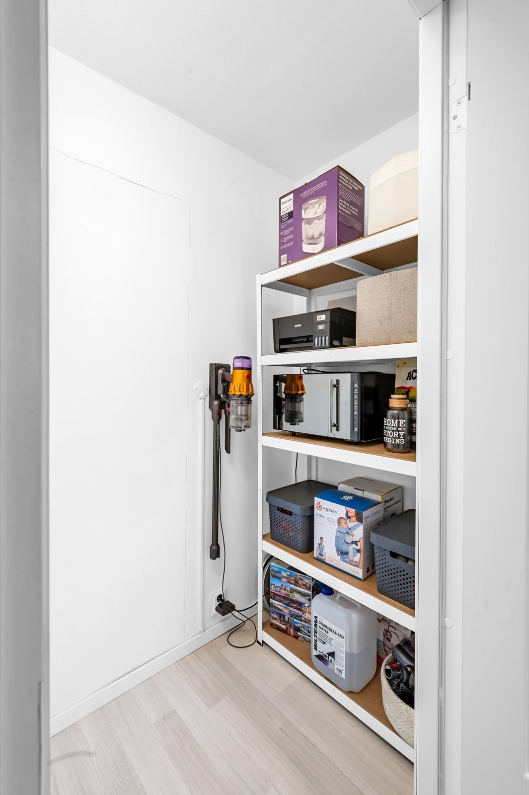 Innvendig bod. Galleribilde