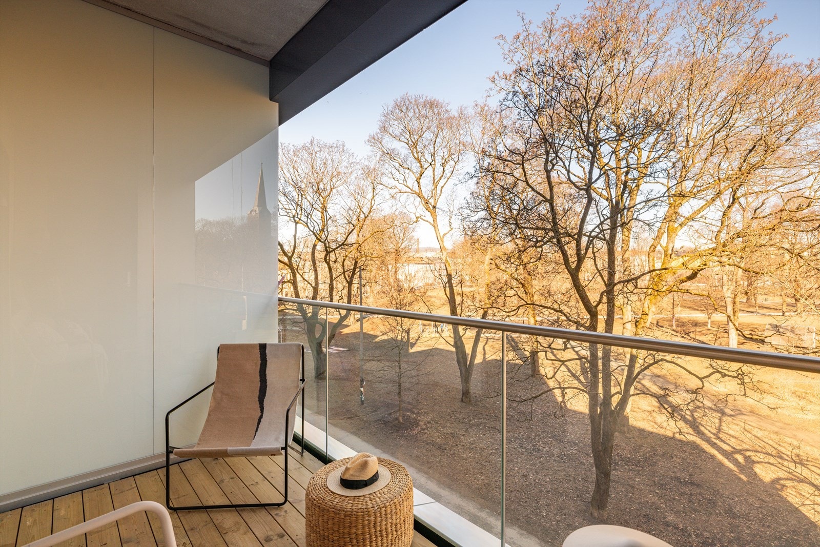 - Balkongen er på rett over 6 m² - Galleribilde