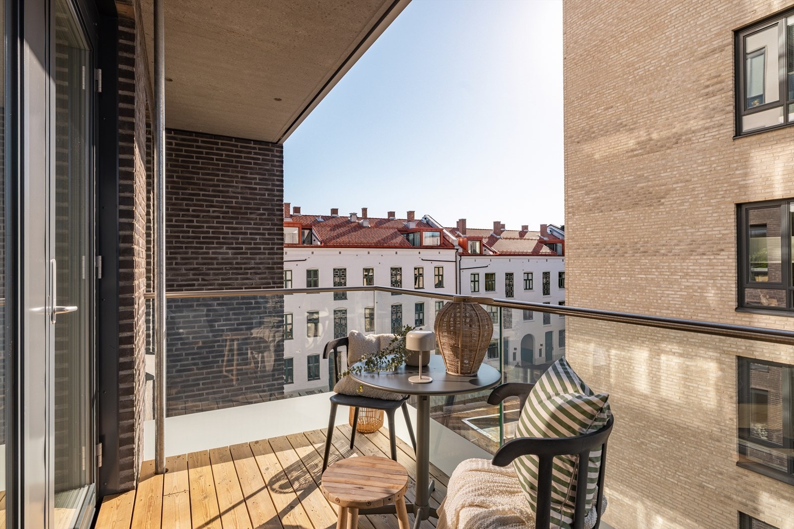 - Boligen har tilsammen to balkonger, en sørvendt og en nordvendt - Galleribilde