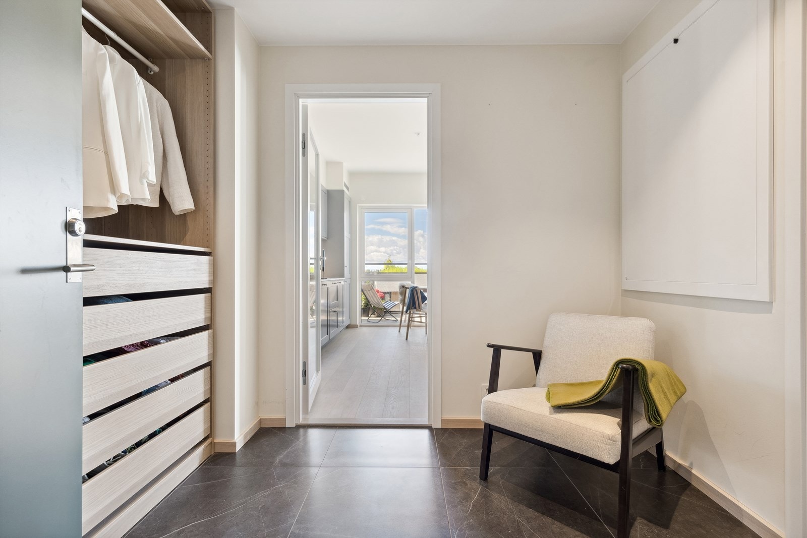 Vel inne blir du møtt av en innbydende og romslig entré. Galleribilde