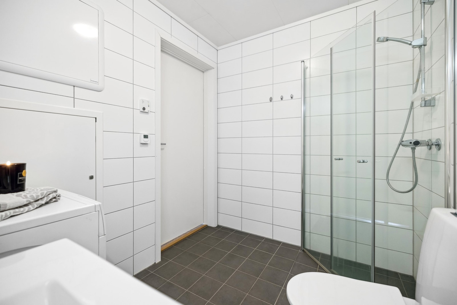 Baderomsgulvet har elektriske varmekabler Galleribilde