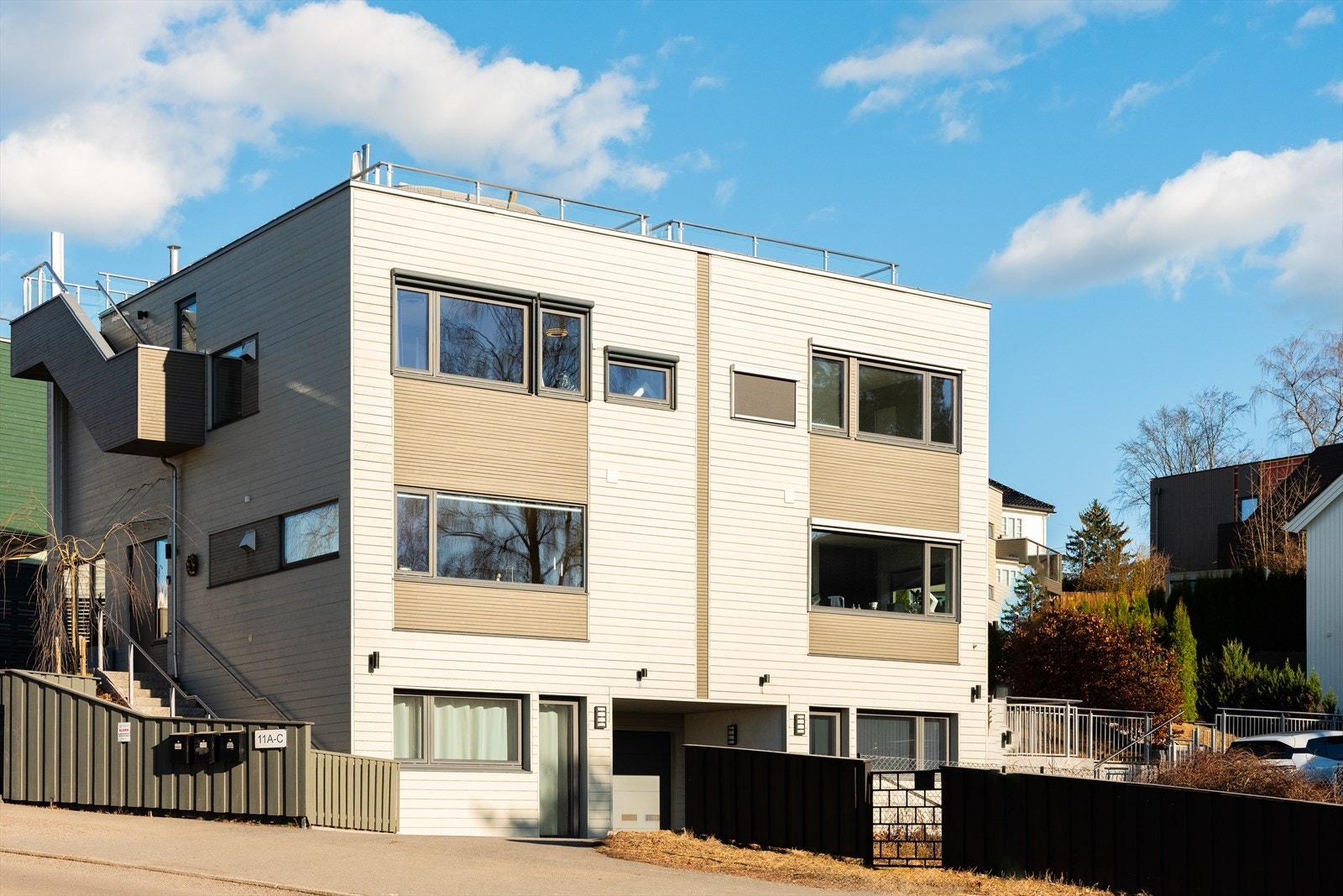 Huset ble malt utvendig i 2020 av Hunvik & Co Galleribilde